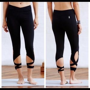 Free People FP Movement turnout leggings.